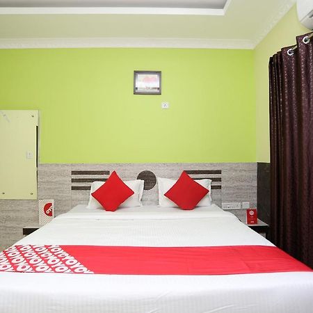 OYO 24317 Aditya Guest House 3 Bhubaneswar Extérieur photo